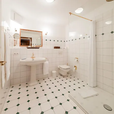 Hofgut Albführen 4*